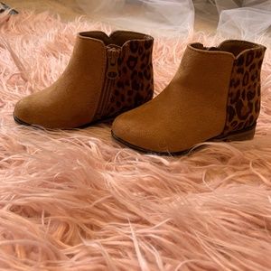 Size 6 Cheetah Booties